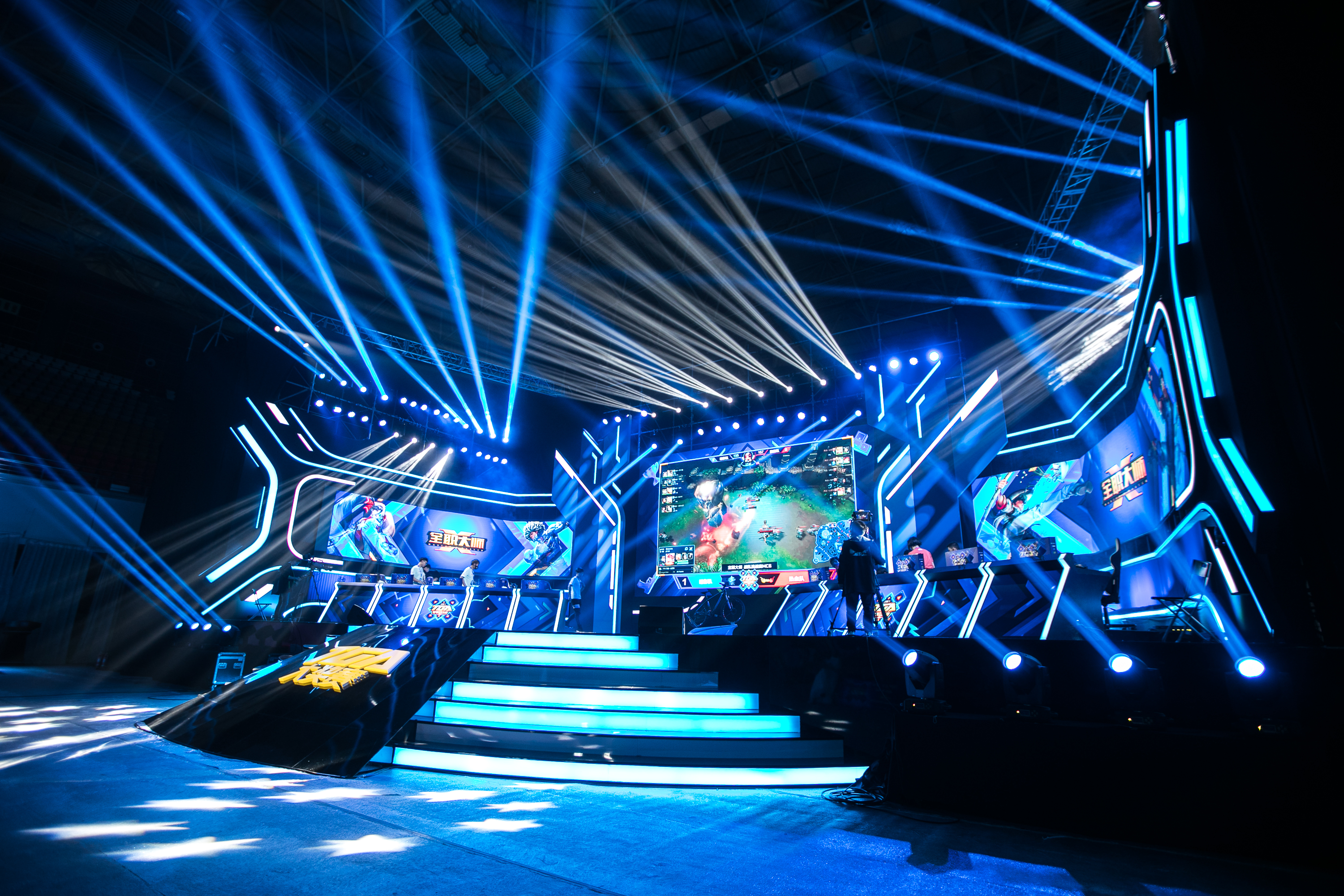 AC Milan官方APP下载-关于电竞产业与房地产产业的联动：电竞场馆与商业综合体的信息