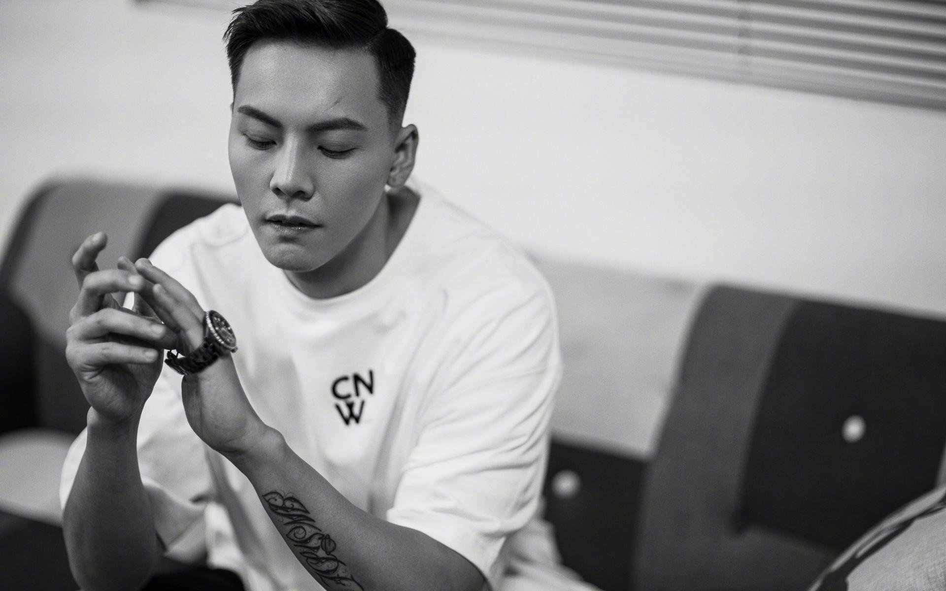 米兰体育官方网址入口-三队联赛排名竞争激烈，三队争夺冠亚季赛程安排