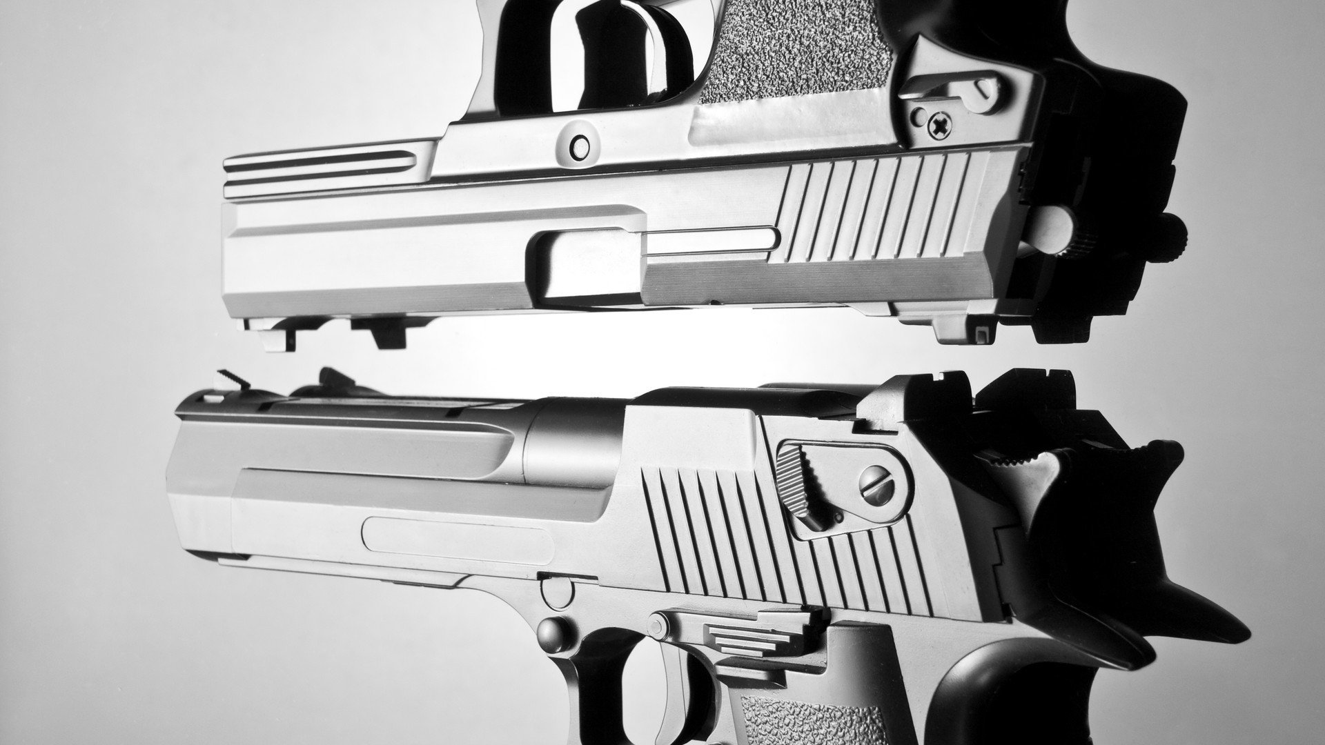 强者恒强战绩抢眼，场上战火不断激烈对抗，强者恒强读音