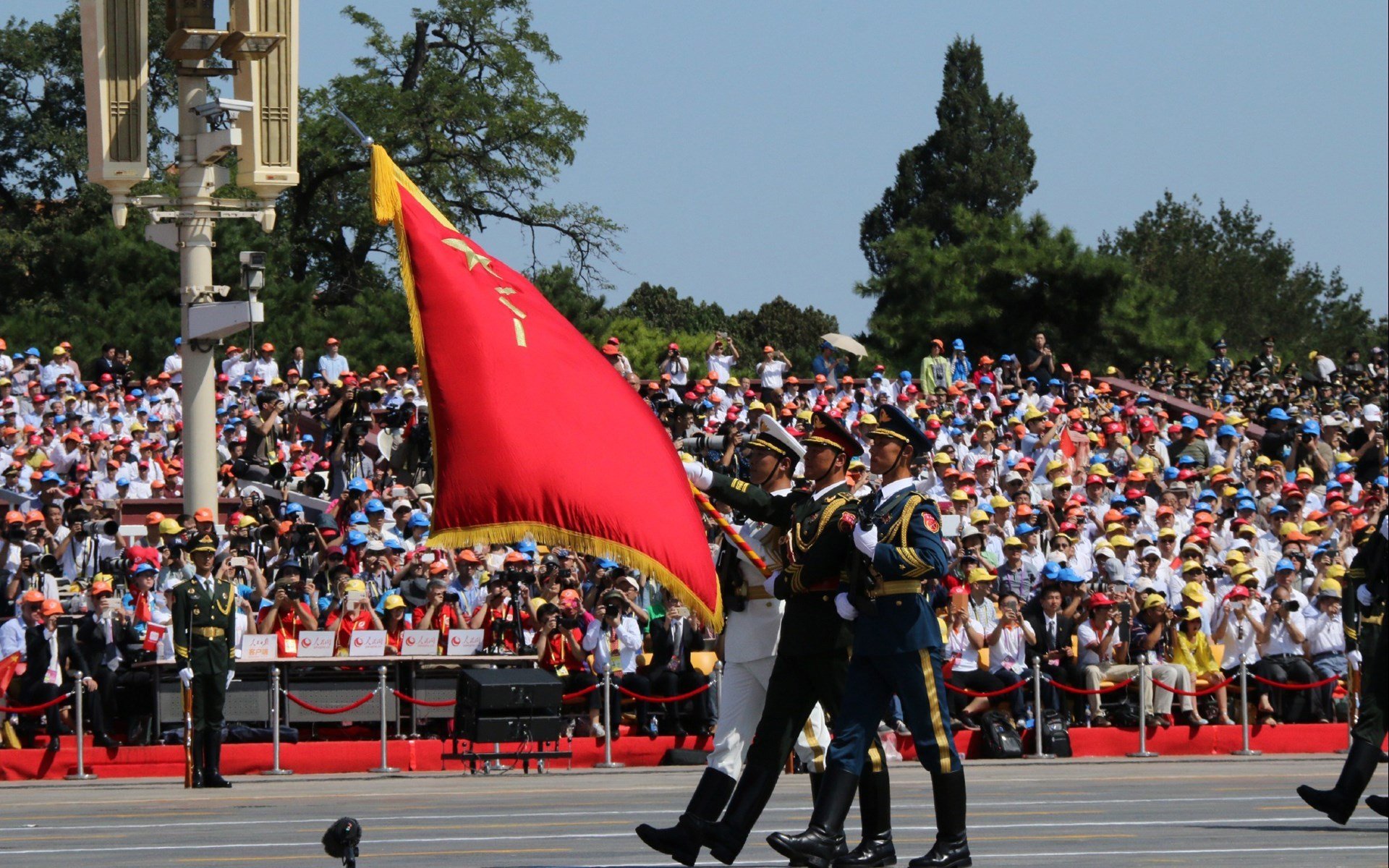 曼斯菲尔德反击快速,野马军团争取保级,曼斯菲尔德游园会