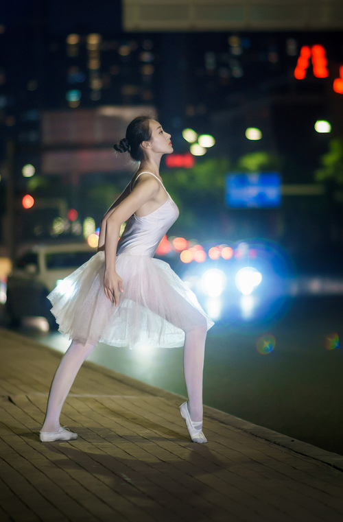 米兰体育官网-比利时队主帅马丁内斯：球队在欧洲杯中的表现令人失望，比利时国家队主教练马丁内斯