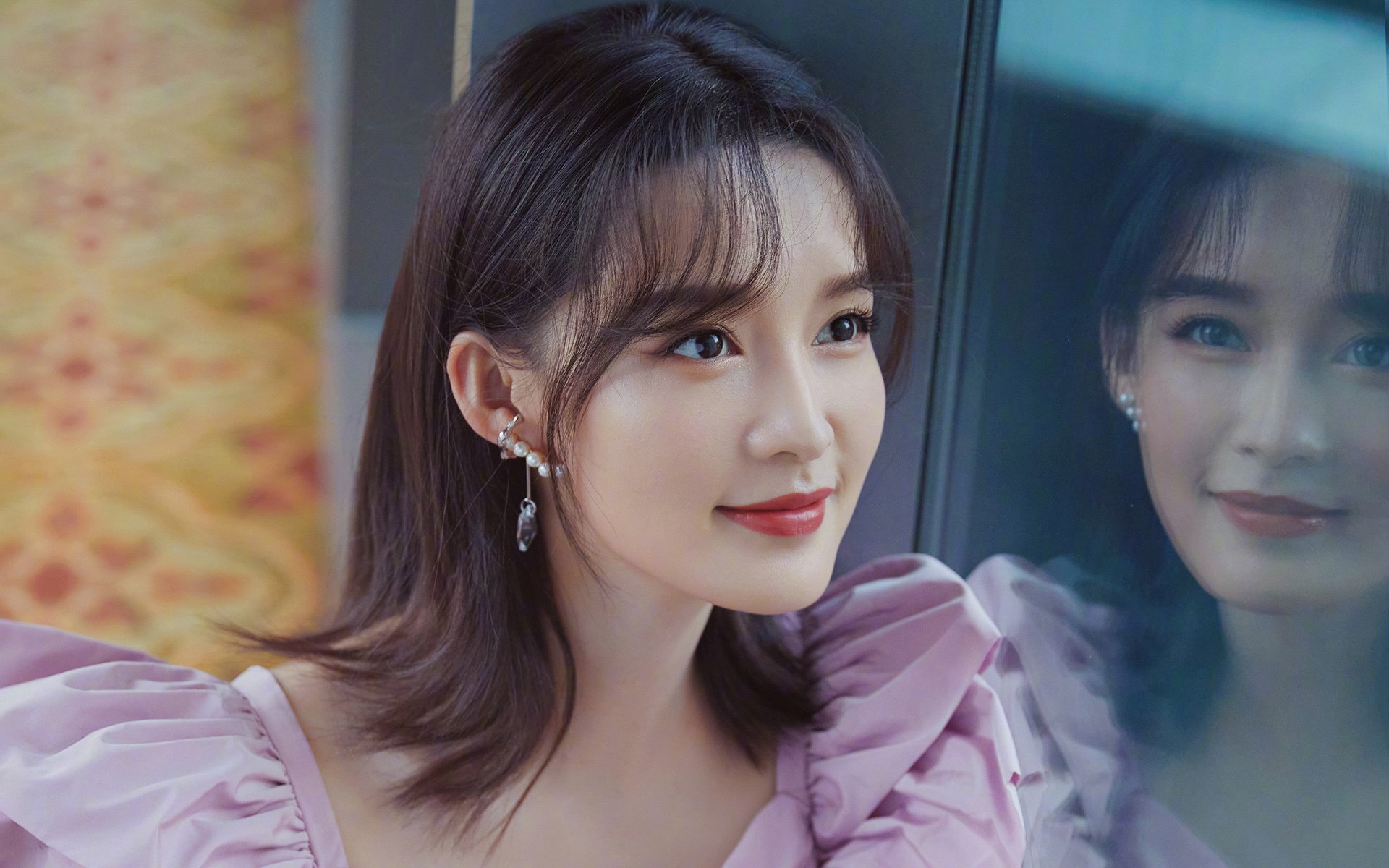 AC MILAN APP-球迷狂欢：现场氛围火爆，激烈赛事不断，球迷狂欢节