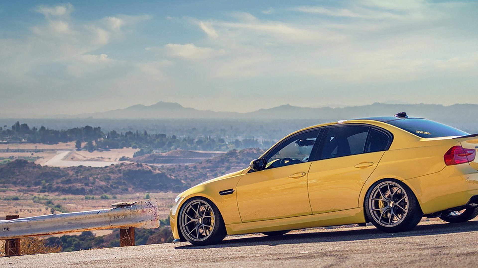 米兰官网-“新兴运动爆发，沙滩合球魅力无穷”